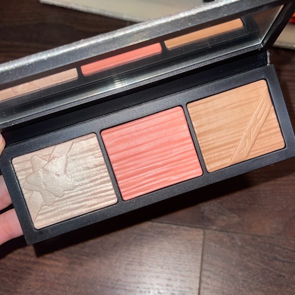 MAC Face Powder Trio - Picture 2 of 4